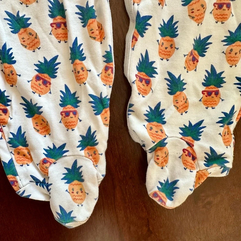 Roller Rabbit 6-9mo Pajamas - Picture 3 of 7